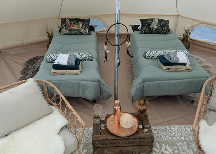 Bell-tent Zuid אוהל מפואר